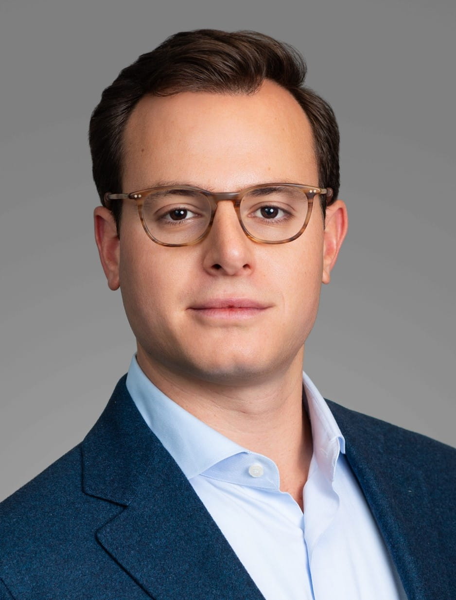 Simon Wein Headshot